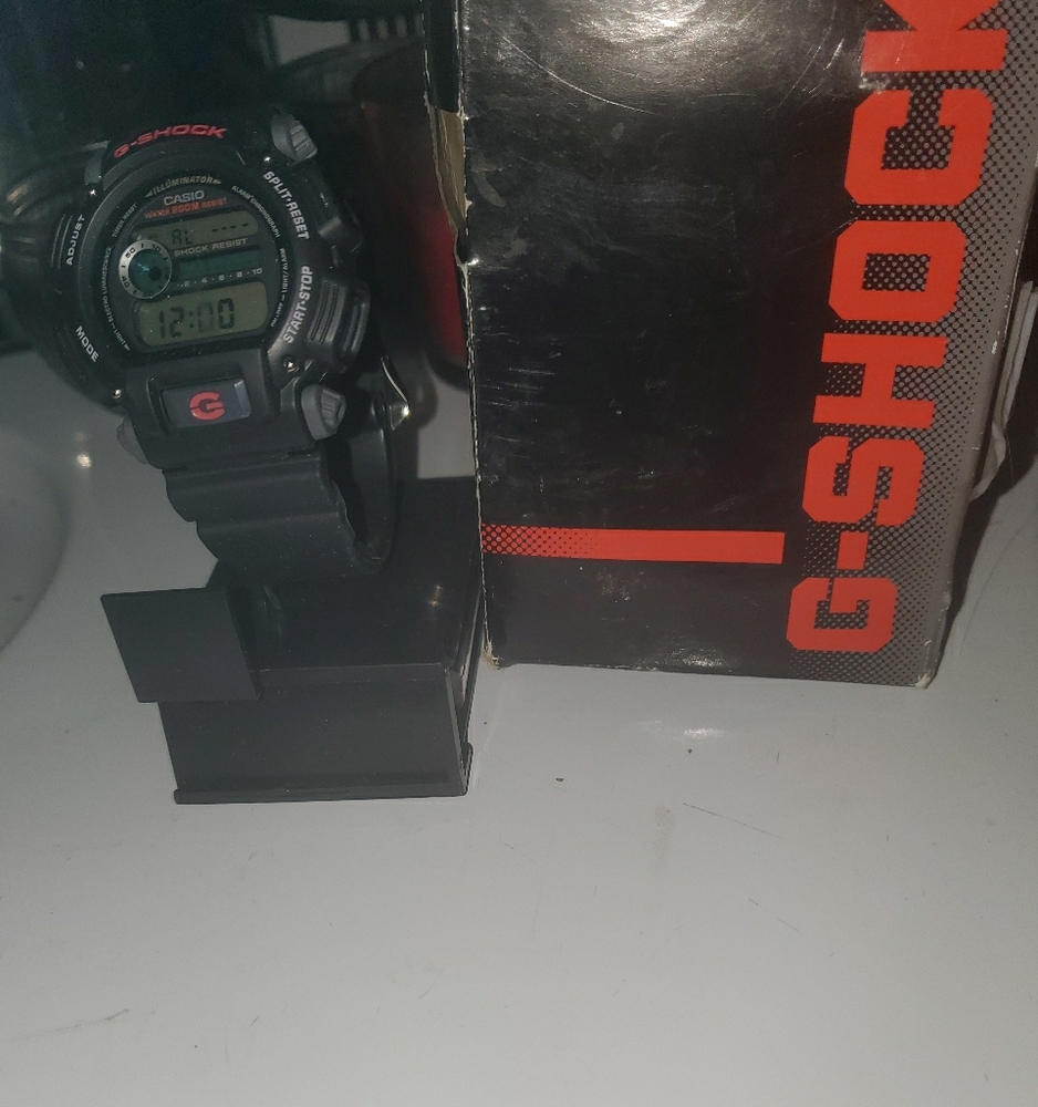 *BRAND NEW G-SHOCK WATCH NWT*